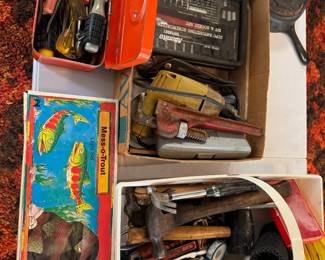 Back living space through kitchen.