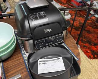 Back living space through kitchen.