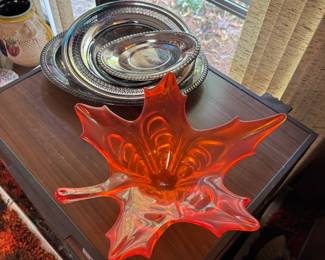 Back living space through kitchen. Mid century Maple Leaf