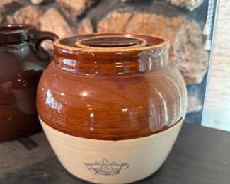 Back living space through kitchen.