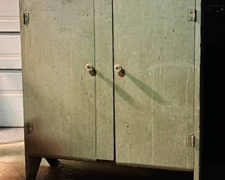 Primitive jelly cupboard (approx. 30"x32")...
