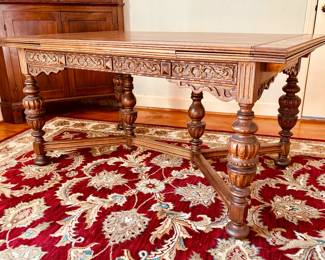 Renaissance Revival style extension table with 6 matching side chairs...
