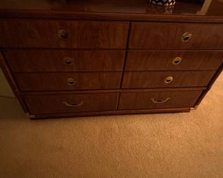 DRESSER BY THOMASVILLE