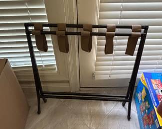 LUGGAGE RACK