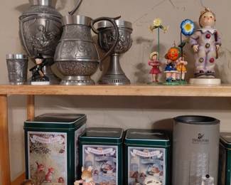 Villoroy and Boch Foxwood Tales
Swarovski Nutcracker