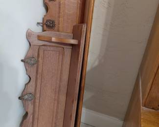 2 European wall racks