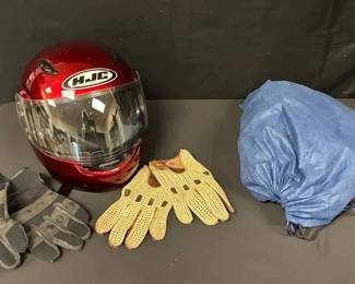 DW136Motorcycle Helmet And Gloves