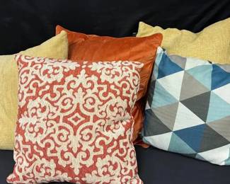 DW245Mystery Pillows