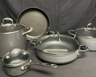 DW155Cookware with lids