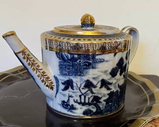 Antique Chinese Export Teapot