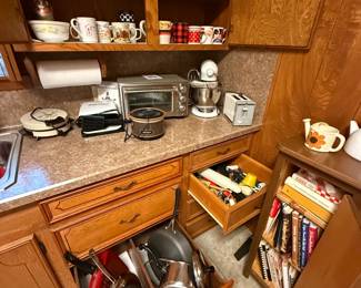 Pots & Pans, Rae Dunn, small appliances. 