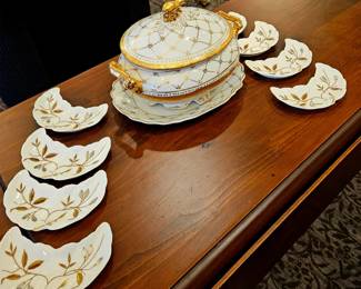 Amazing soup terrine with Limoges bread/roll plates