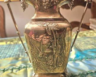 Chinese export vase w crane, bee,rooster and butterfly detail