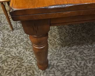 Table leg detail