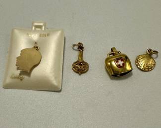 14k on left two 18K right two