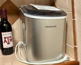 Frigidaire Ice Maker