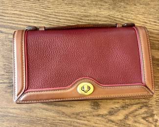 Coach multipurpose wallet/sm purse