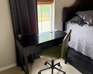 Office Desk and chair $100.00