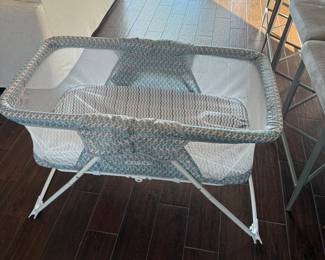 Baby bassinet $25.00