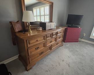DRESSER WITH MIRROR