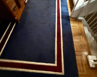 AREA RUG