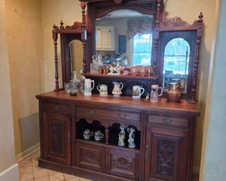 Antique Carved Mirrored Backed Sideboard / Bar