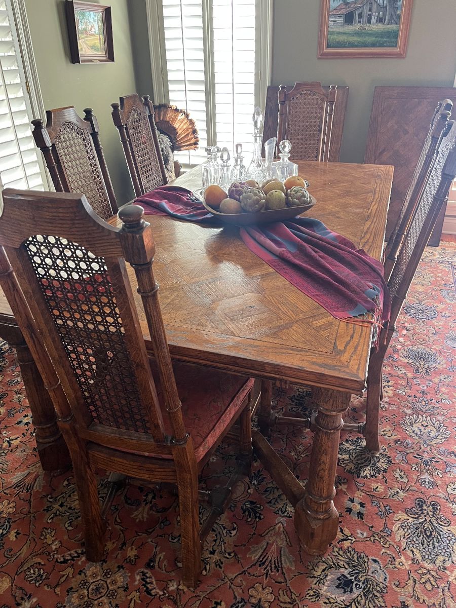 Century dining set