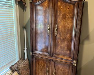 Armoire