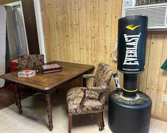 Everlast punching bag