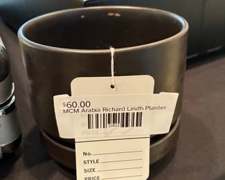 MCM Arabia Richard Lindh Planter
