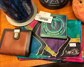 Beautiful Bountiful MI Pewabic Tile, Wallet