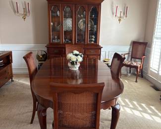 Table 82 x 42 x 29.5. (Has 2 leaves 12” each), Hutch 56 x 21 x 78