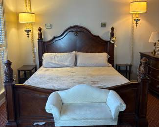 King Bed 82 x 92 x 64