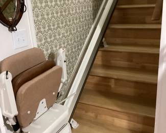 Chair Lift for 8 Steps