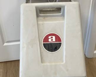 Commercial Floor ScrubberAdvance Machine Co.