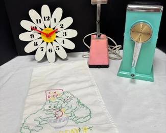 Vintage Retro Style Kitchen Items,Magic Hostess Ice Crusher, High Intensity Lamp Ingraham Daisy Cloc