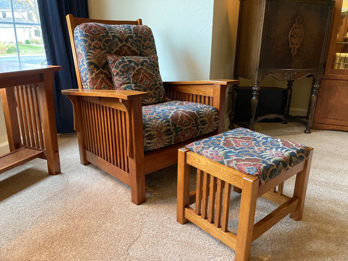 Solid oak adjustable Mission recliner with ottoman