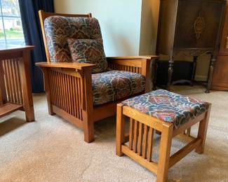 Solid oak adjustable Mission recliner with ottoman