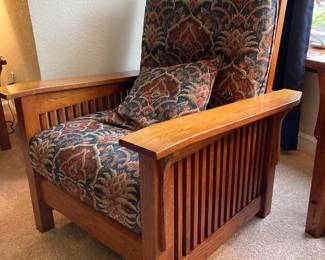 Solid oak adjustable Mission recliner