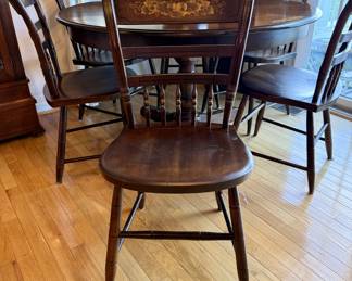 Hitchcock Table w/6 Chairs & 2 Leaves