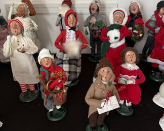 Byer's Choice Carolers