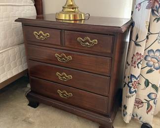 Thomasville night stand