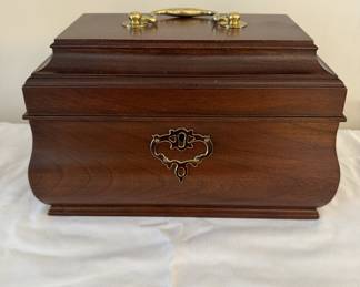 Williamsburg "Tea Caddy" Jewelry Box