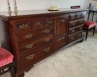 Thomasville triple dresser
