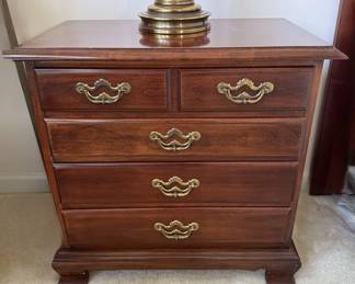 Thomasville night stand