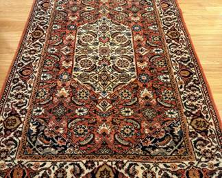 Oriental Rug 4' x 6'