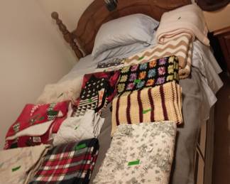 Blankets , quilt, throws  & etc...