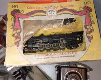 HO Scale 4-8-2 mountain  type locomotive train LP
