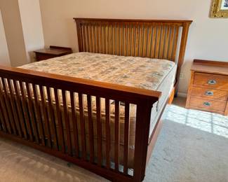 Broyhill King bedroom set