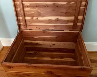 Cedar Chest 32 X 21.5 X 18 Inches
